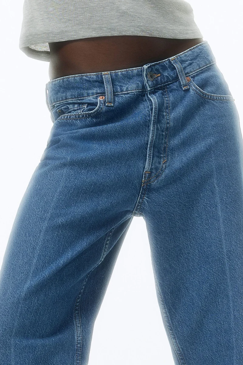اتش اند ام جينز بخصر عادي وقصّة مستقيمة
