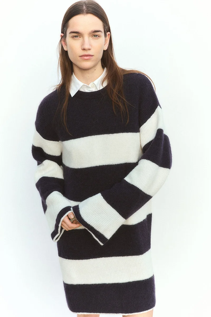 اتش اند ام فستان محبوك من نسيج مرن