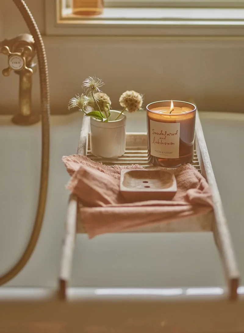 Plum & Ashby Sandalwood & Labdanum Candle