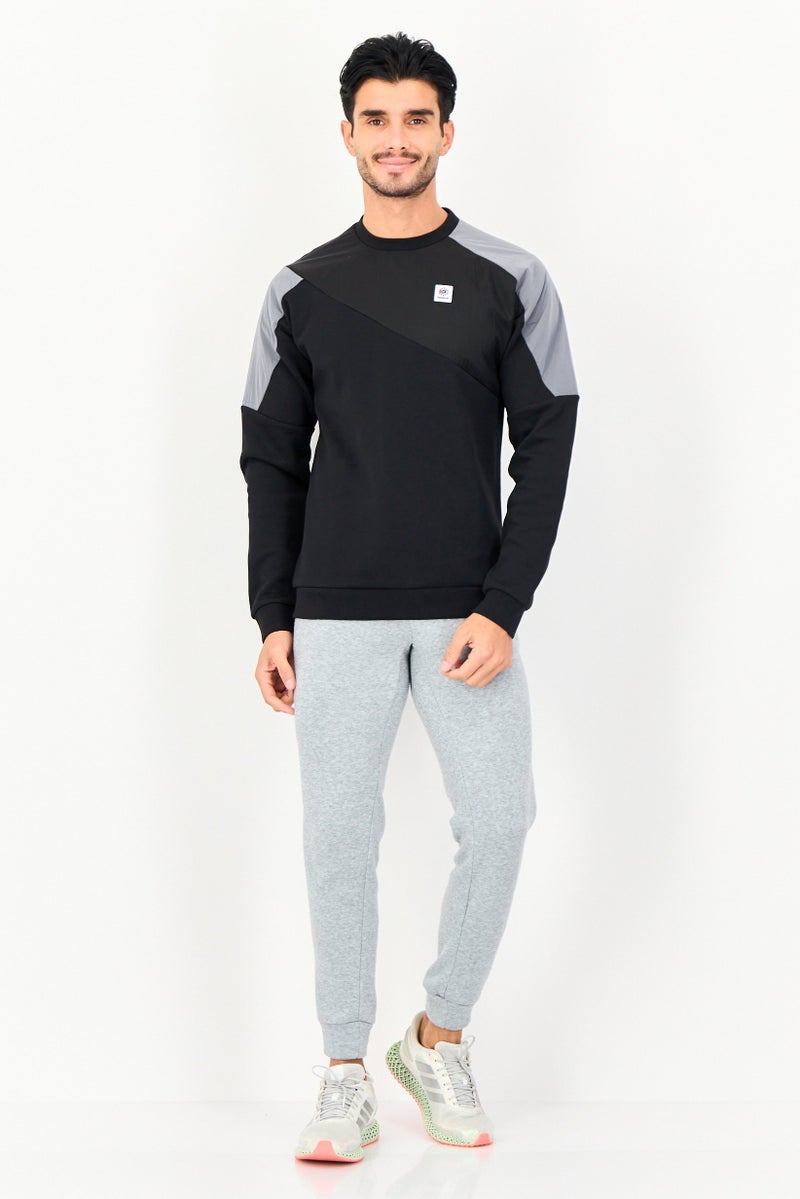 Reebok Men Classic Fit Brand Logo Long Sleeve Outdoor Sweatshirt, Black - Image 2