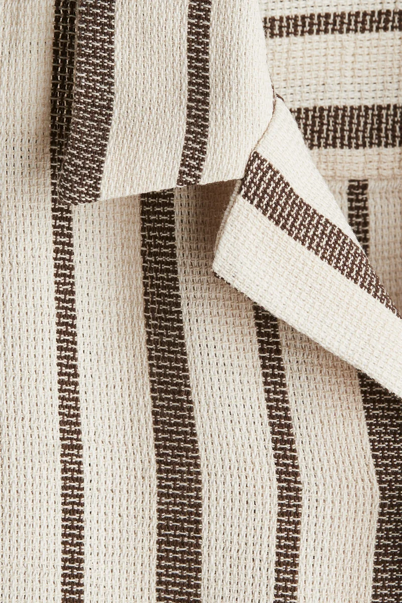 H&M Regular Fit Textured resort shirt