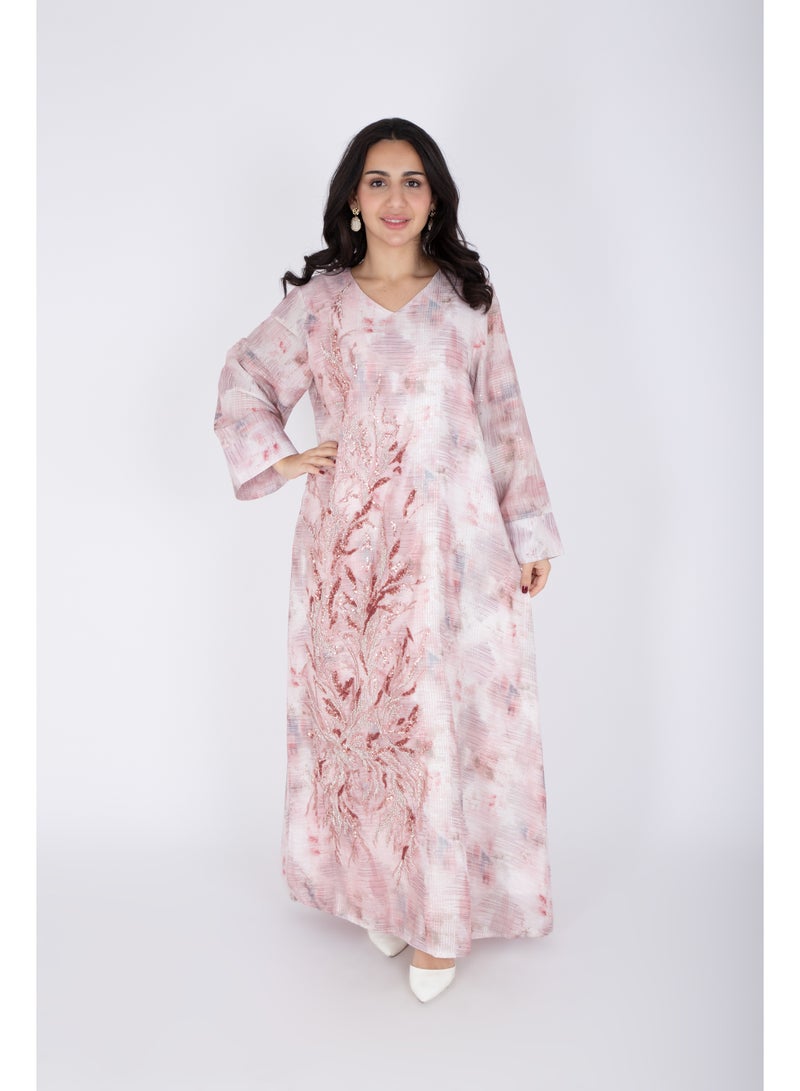 اكسا جلابية مطرزة بالكريستال بتصميم رقيق لون خوخي - Image 1