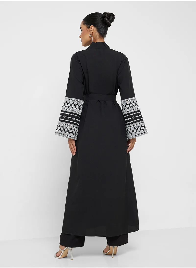 خزانة Abaya With Patterned Sleeve