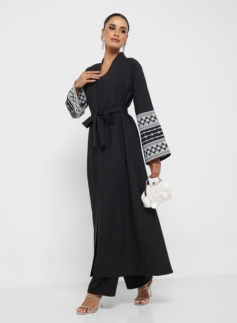 Khizana Abaya With Patterned Sleeve  - Image 1
