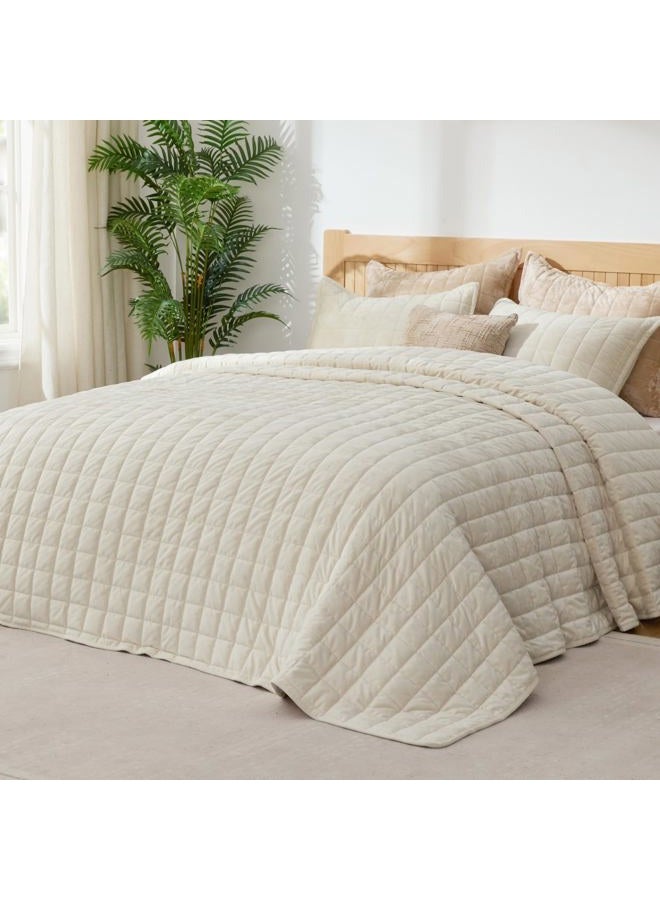 BEDELITE Velvet Quilt Set Queen Size - Luxury Velvet Comforter Bedding Set 3 Pieces, Soft Cozy Cream White Oversized Bedspread Coverlet for All Seasons with 2 Pillow Shams - Image 2