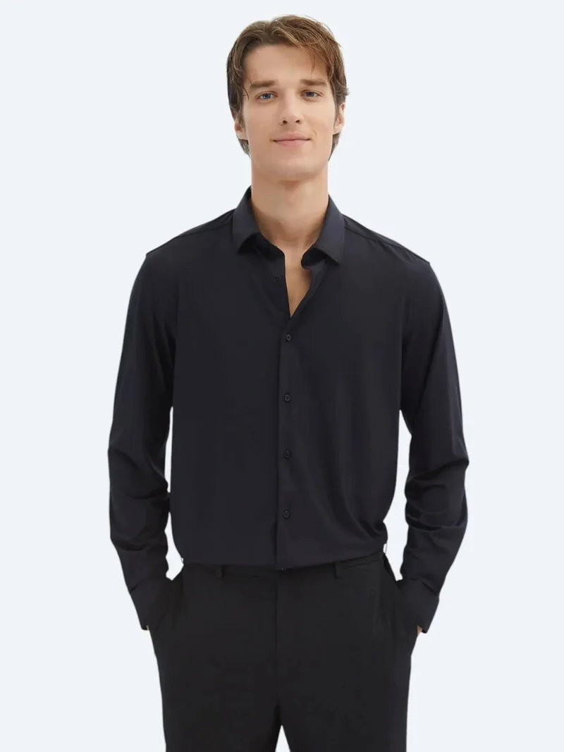 كيب قميص أسود محبوك بقصة عادية