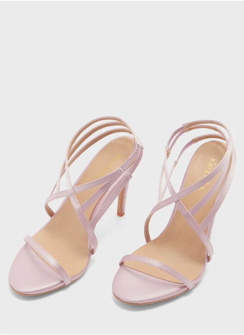 خزانة Criss Cross Strappy Sandals
