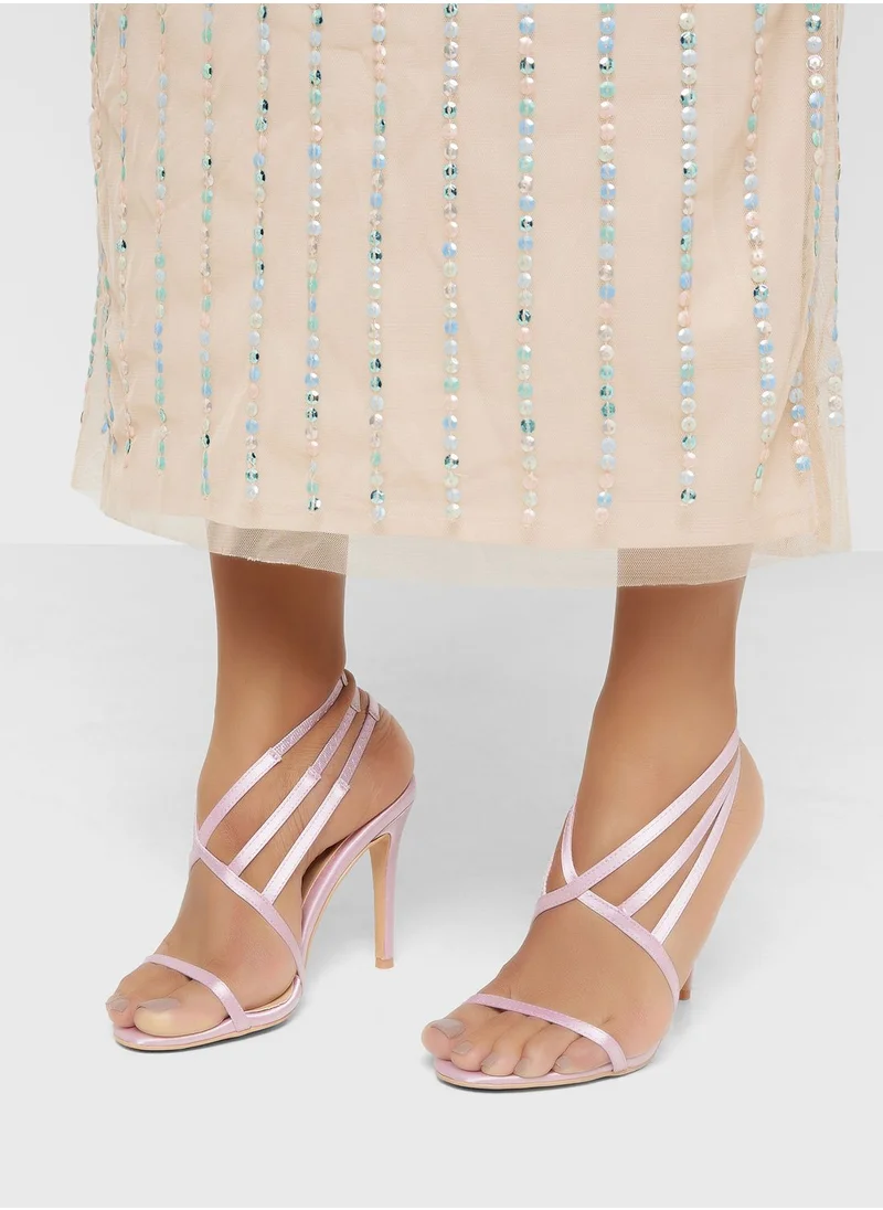خزانة Criss Cross Strappy Sandals