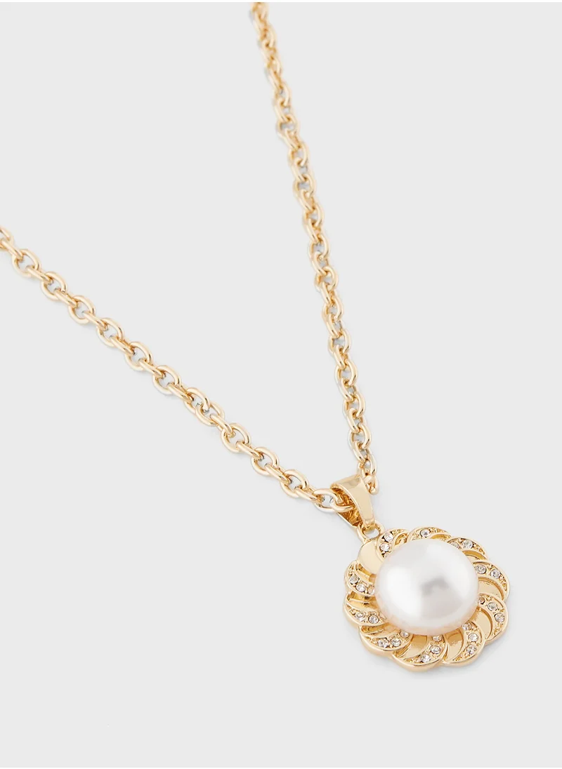 ايلا Pearl Floral Pendant Necklace & Earrings Set