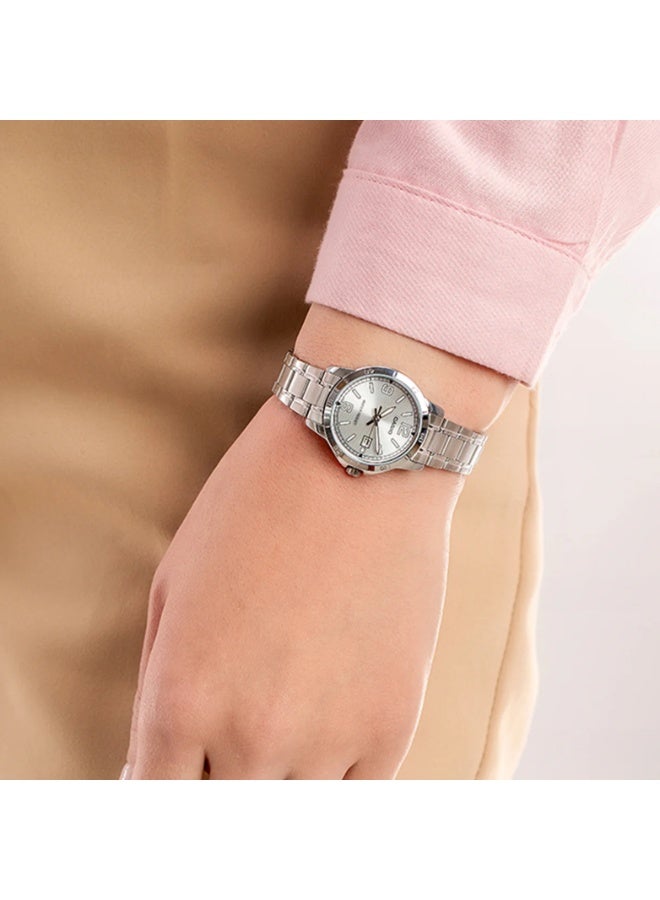 Casio LTP-V004D-7B2UDF Women’s Stainless Steel Analog Watch – White Dial with Silver Bracelet - Image 5