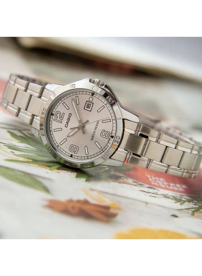 Casio LTP-V004D-7B2UDF Women’s Stainless Steel Analog Watch – White Dial with Silver Bracelet - Image 2