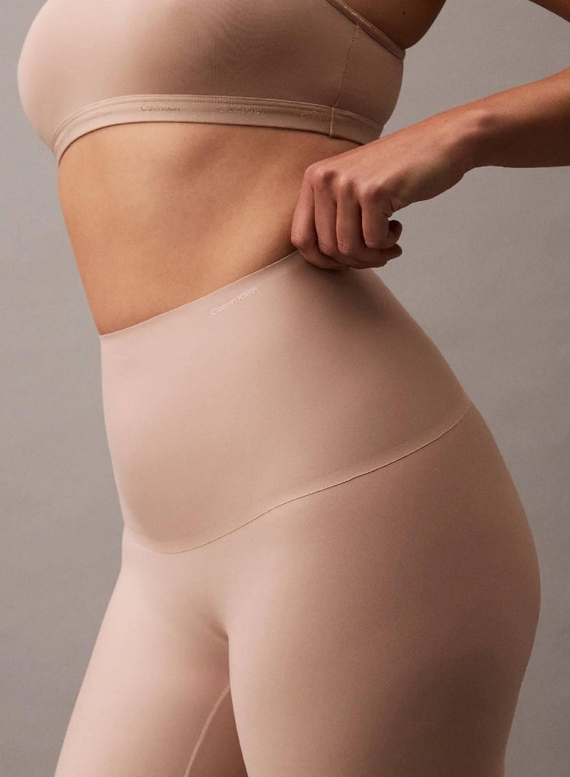 كالفن كلاين شورت من تشكيلة Second Skin Smoothing - Image 4