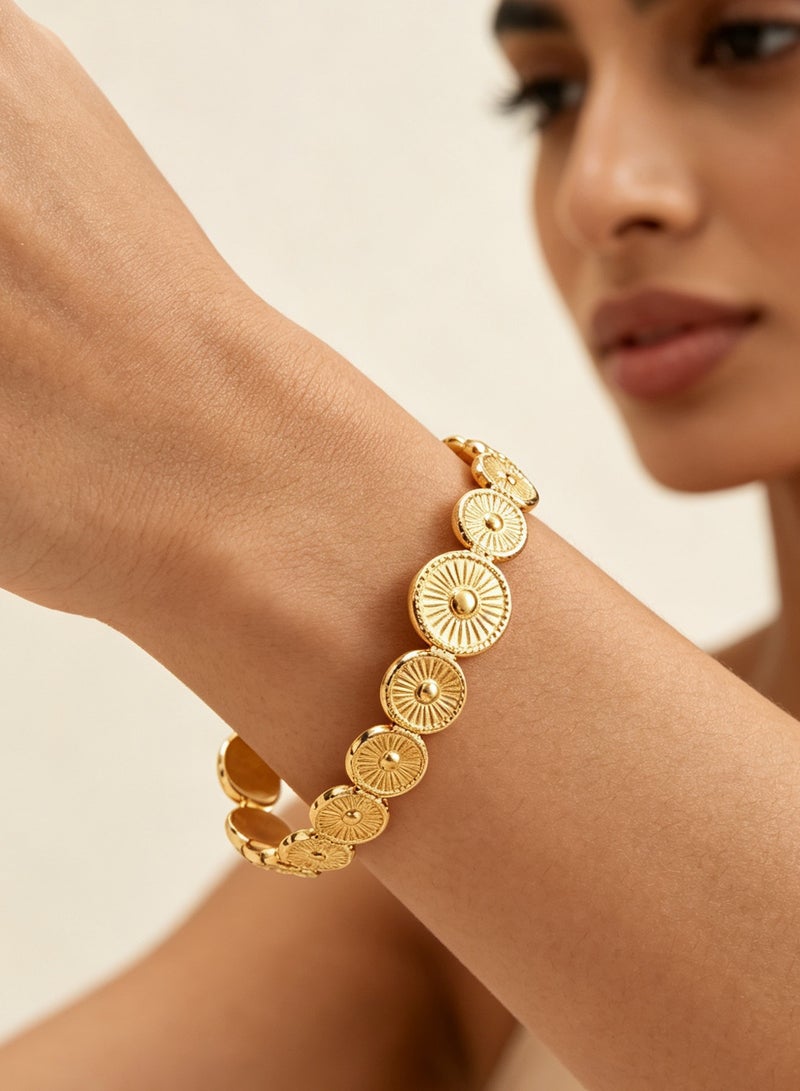 Fashionable light luxury non-fading bangle with retro geometric design, suitable for daily and festival wear. - Image 2