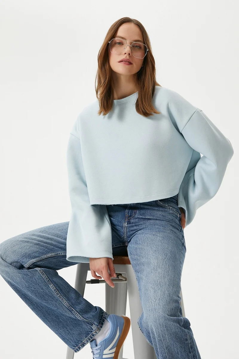 ريتنيس Women's Vegas Blue Raised Crop Sweatshirt