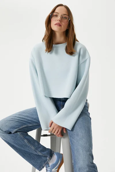 ريتنيس Women's Vegas Blue Raised Crop Sweatshirt