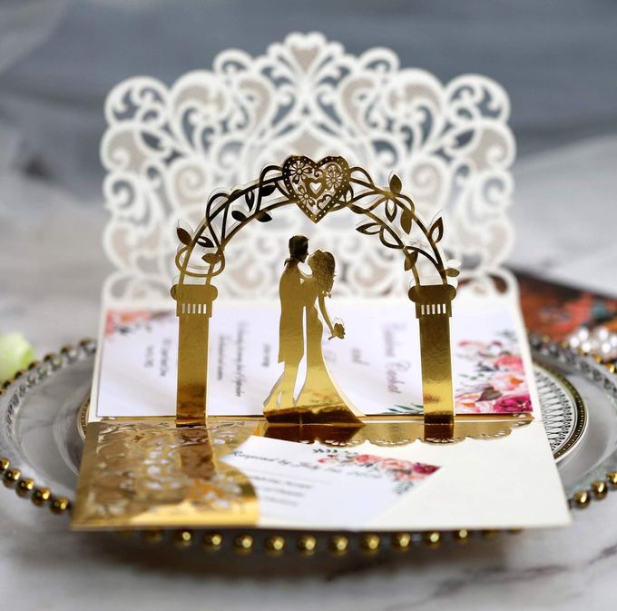 N.C 10 Pack Gold 3D Wedding Invitations Anniversary Pop Up Cards with Unique Bride and Groom Holding Hand Design for Bride and Groom in Wedding Party - Image 4