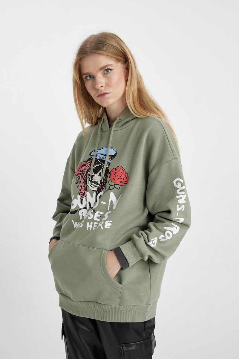 DeFacto Woman Guns N' Roses Oversize Fit Hooded Thick Sweatshirt  - Image 2