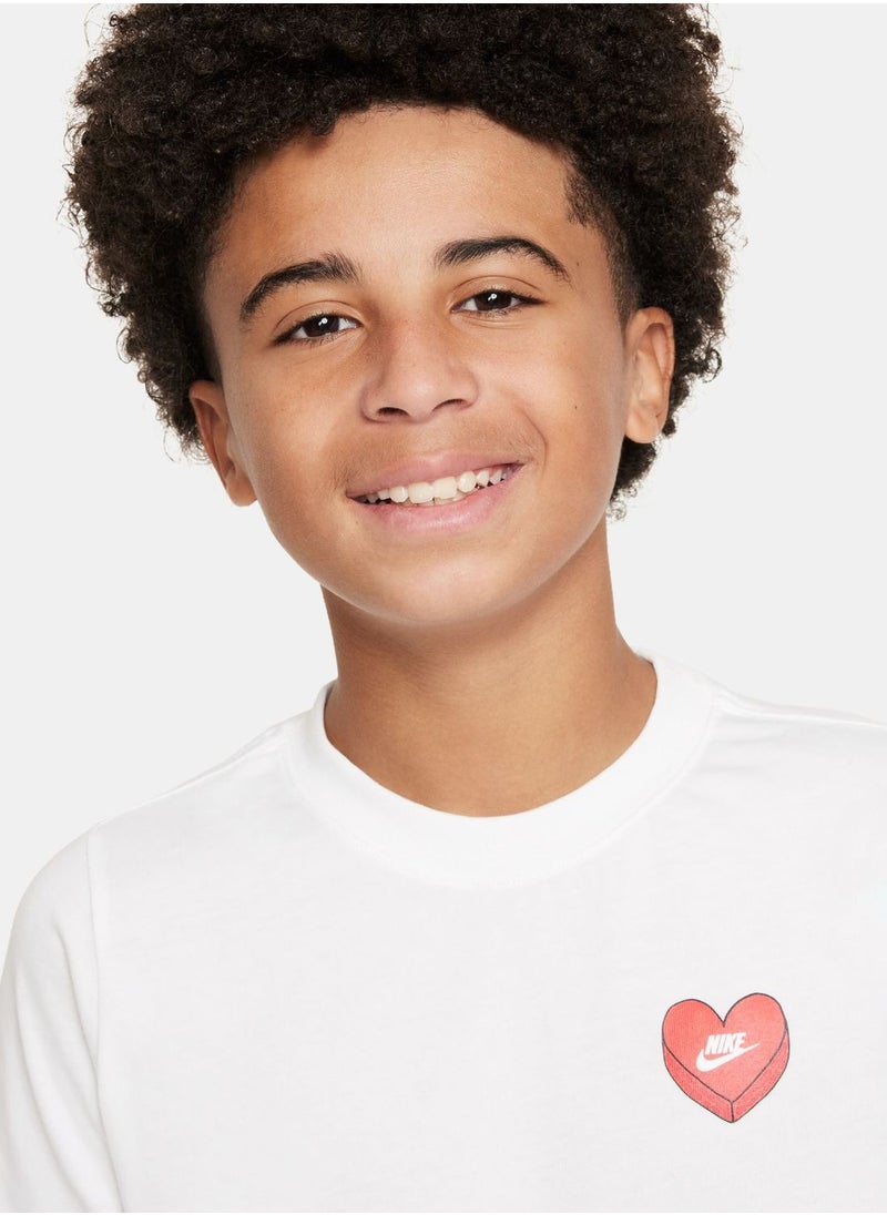 Nike - Youth Nsw Heart T-Shirt - Image 1