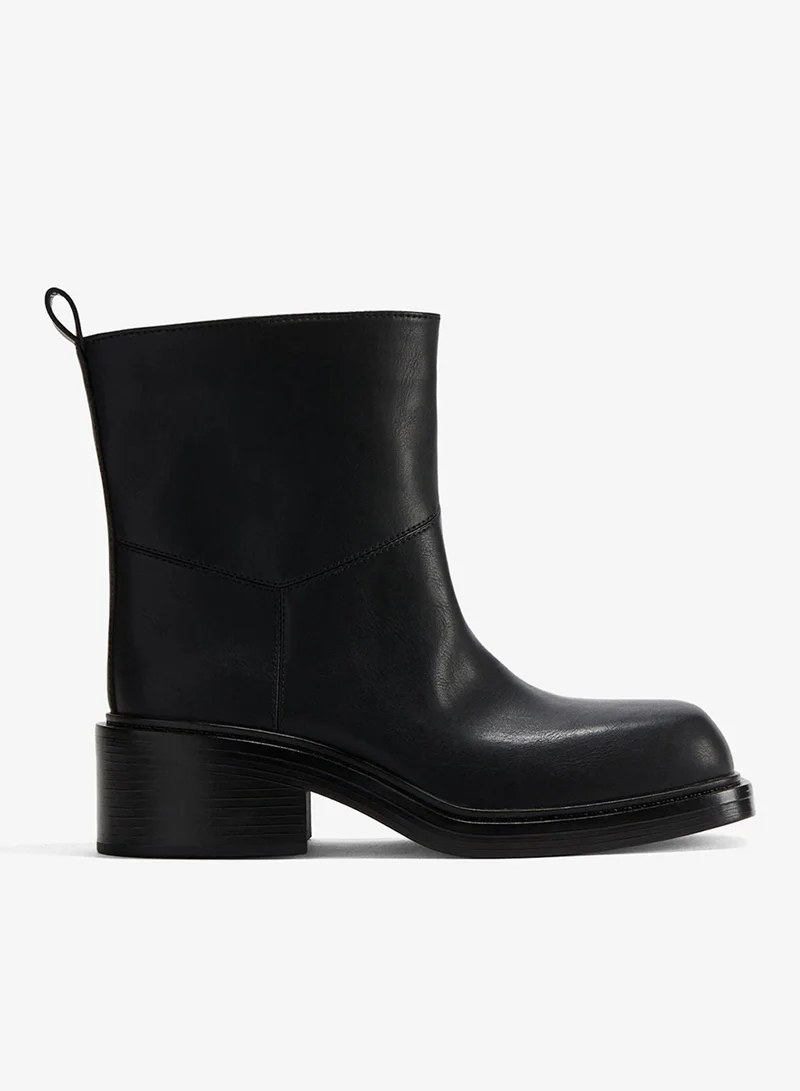 اتش اند ام بووت بايكر