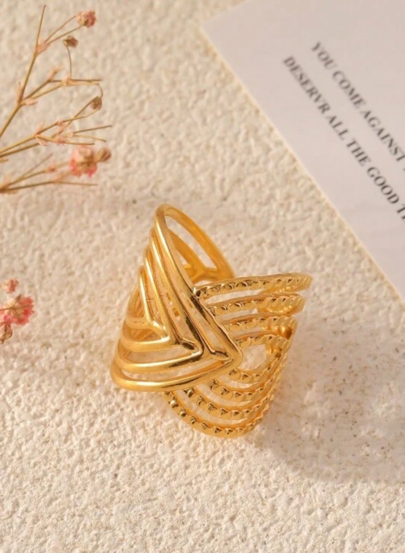 إيكوال خاتم نسائي من الاستانلس ستيل مطلي باللون الذهبي بمقاس موحد - Image 2