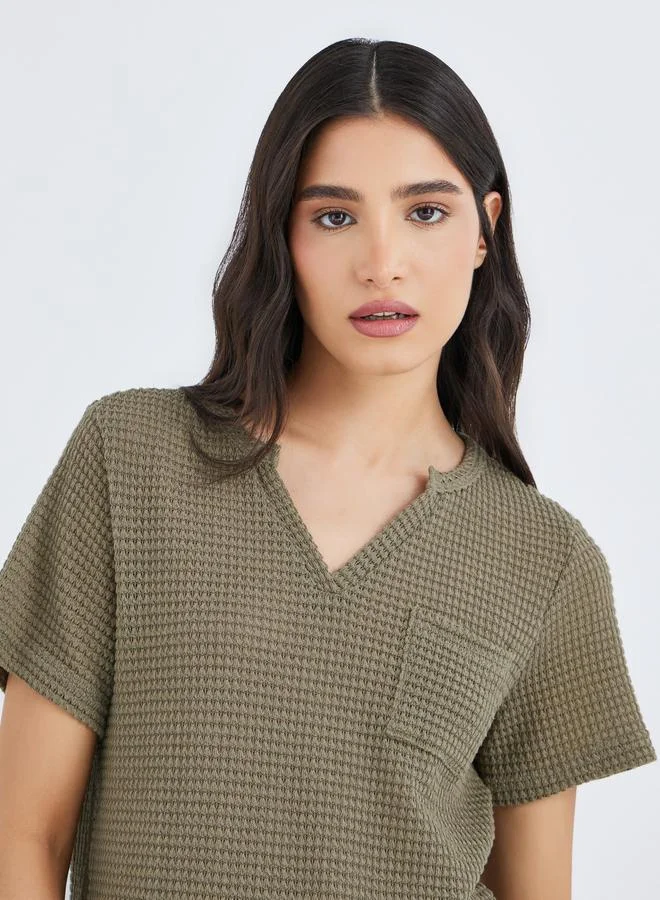 Take Two Take Two Green Textured V Neck T-Shirt with Patch Pocket