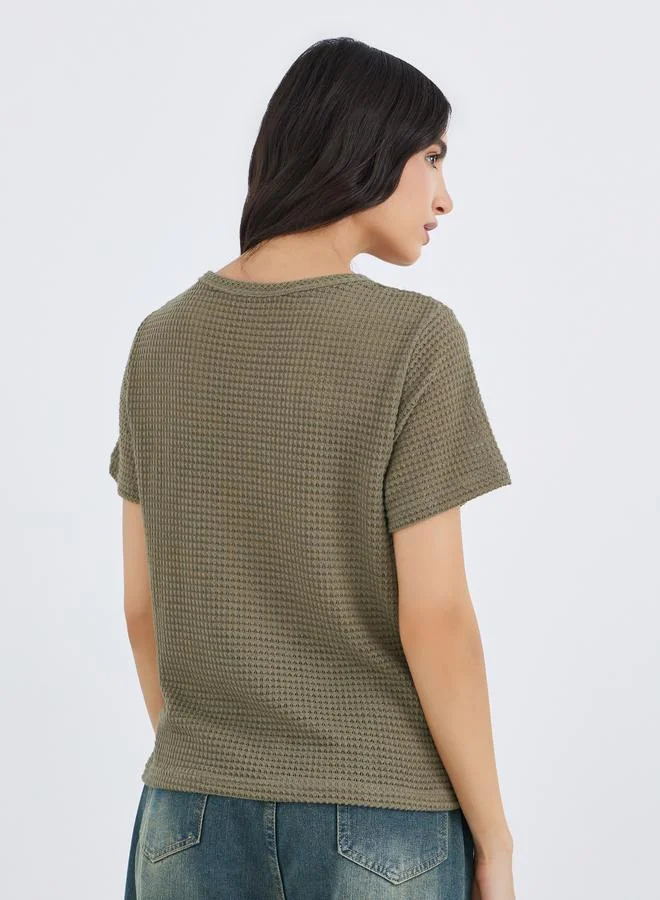 Take Two Take Two Green Textured V Neck T-Shirt with Patch Pocket