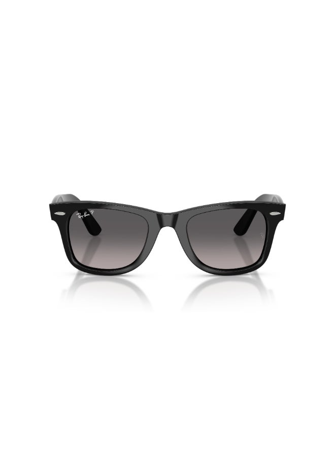 راي بان Unisex Ray-Ban Wayfarer Ease RB4340 601/M3 Unisex's Full Rim Square Polarized Sunglasses - Lens Size: 50 mm - Image 2