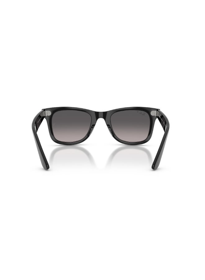 راي بان Unisex Ray-Ban Wayfarer Ease RB4340 601/M3 Unisex's Full Rim Square Polarized Sunglasses - Lens Size: 50 mm - Image 4