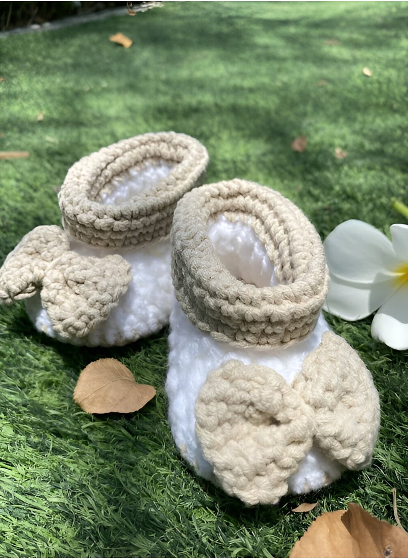 Braidise Creations - Braided Baby Booties White and brown with bow, 4 inch sole for new born, 2 to 6 months baby feet - Image 1