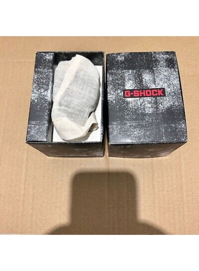 CASIO ساعة جي-شوك كاجوال رقمية بسوار راتنج أسود للرجال DW-5600UBB-1DR - Image 4