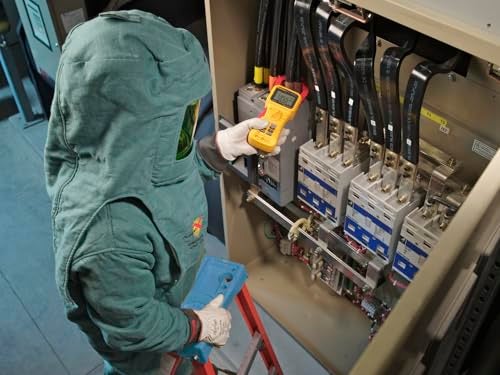 FLUKE مقياس تيار متردد مستمر فلوك 355، 2,000A AC/DC، موصلات حتى 58 مم، قياس الجهد، التردد، والمقاومة - Image 5