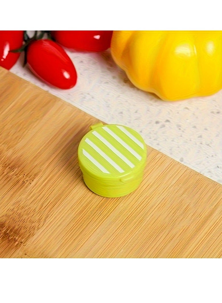 4 Pcs Plastic Pepper Shakers, Portable Mini Soy Sauce Condiment Storage Bottles with Round Dots for Picnic and Office - Image 5