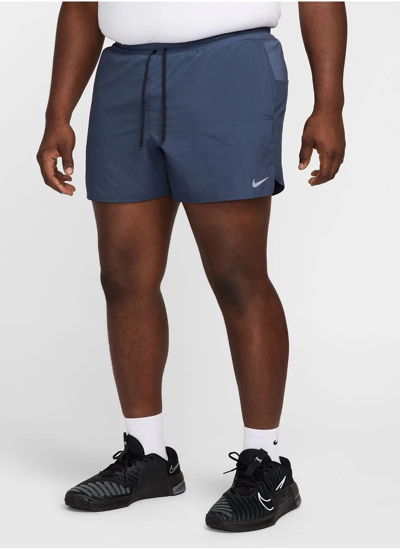 نايكي 5" Dri-Fit Shorts