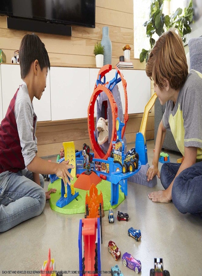 HOT WHEELS Monster Trucks Launch & Bash Playset with Launcher, 4 Crushed Cars, 1 1:64 Scale Monster Truck, Landing Zone for Stunting, Crashing Action Great Gift for Kids Ages 4-5-6-7-8 - Image 2