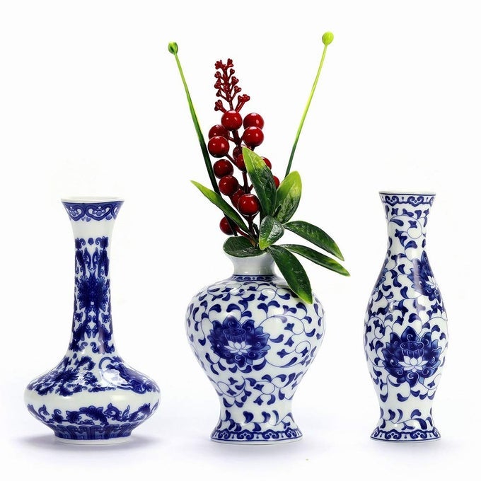 BLUE AND WHITE VASE SET OF 3 CUTE CERAMIC BUD VASE IN BULK FOR FARMHOUSE TABLE CENTERPIECE MINI VINTAGE VASE FOR RUSTIC WEDDING DECORATIONS HOME TABLE FLOWER DECOR