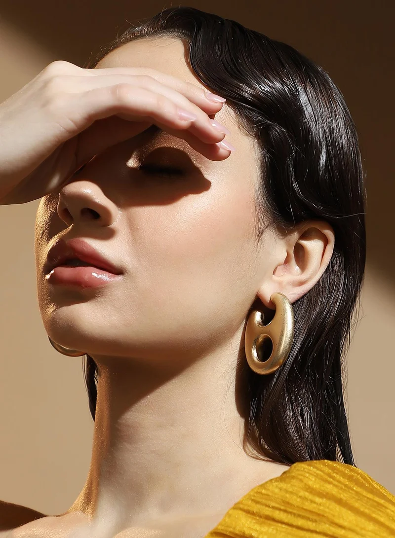SOHI SOHI Women's The Large Bolt Hoop Earrings For Casual Wear | California  Colour | Alloy Material | Push Back Closure | Metallic Earrings | Hoop Earrings For Women & Girls