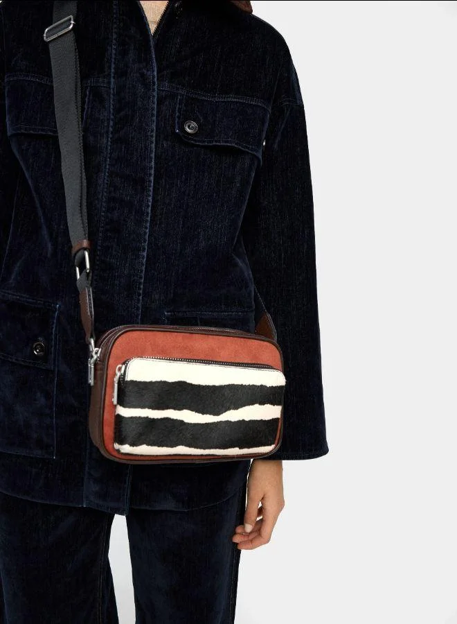 بارفوا حقيبة كروس بودي بتفاصيل جلدية