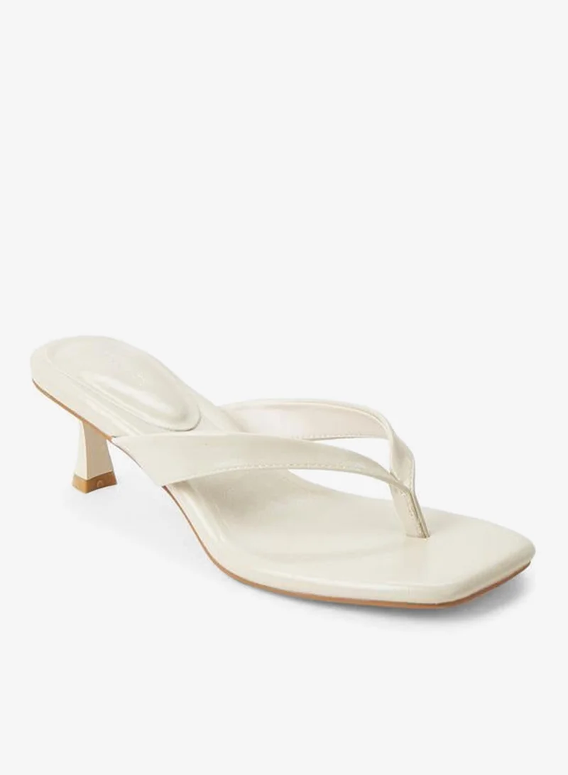 سيليست Women Kitten Heel Thong Sandals