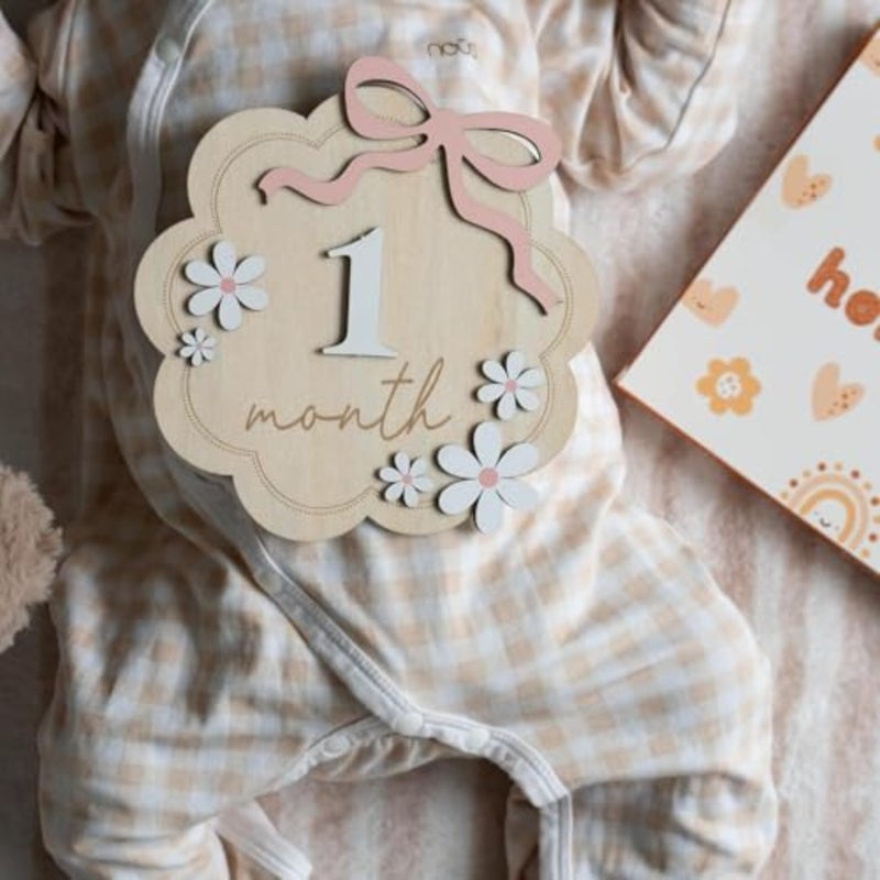 Joyzzz 3D Baby Monthly Milestone Sign, Wooden Daisy Bohemian 12 Months Growth Recording, Double Sided Basswood Newborn Photography Props, Floral Announcement Circle for Girls First Year - Image 5