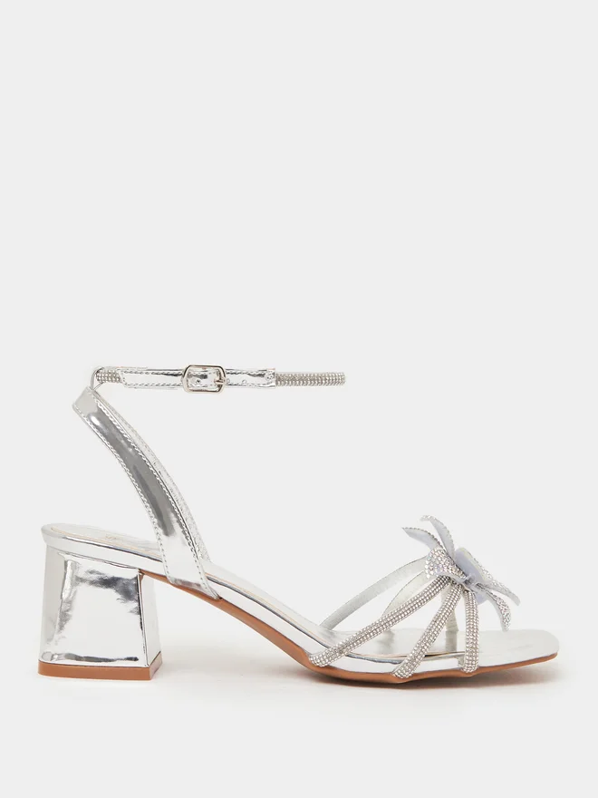 Styli Silver Flower Trim Block Heel Sandals