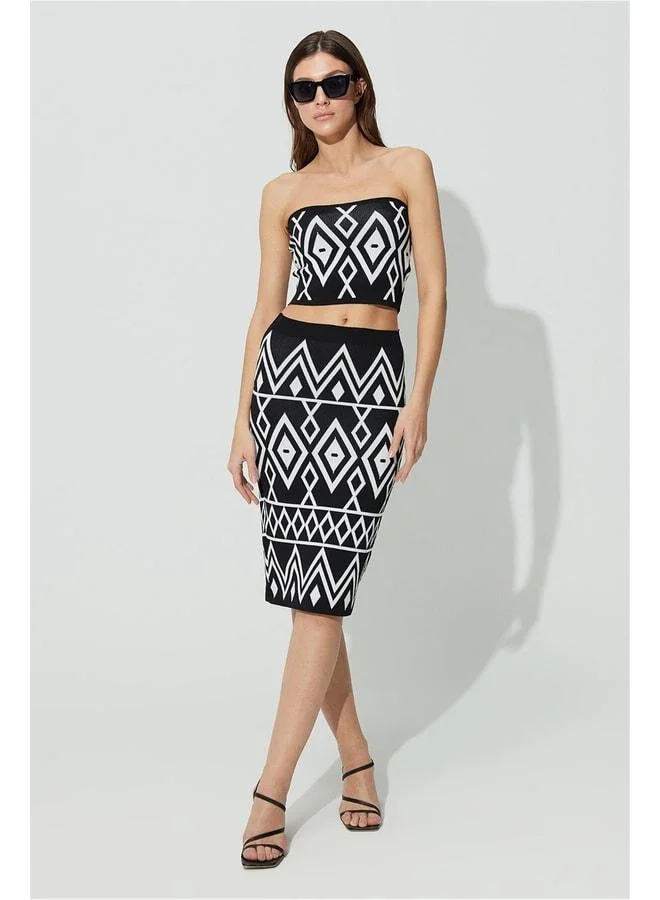 Sherin Black Ecru Geometric Patterned Bustier.