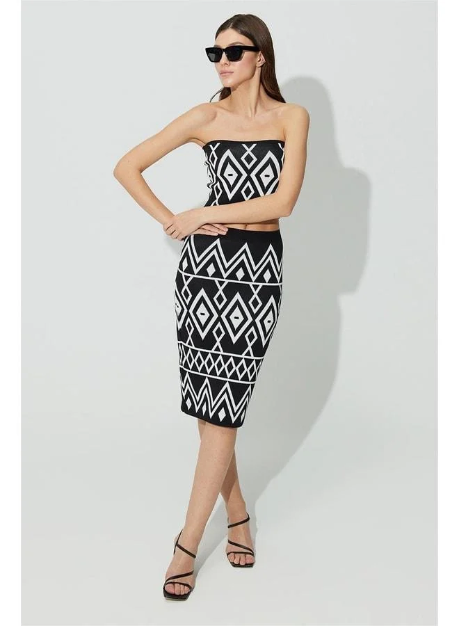 Sherin Black Ecru Geometric Patterned Bustier.
