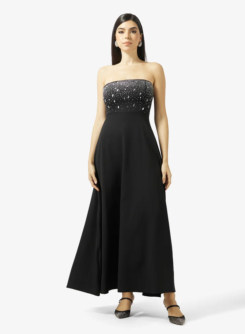 ايلا ليمتد اديشن فستان مزين بياقة باندو