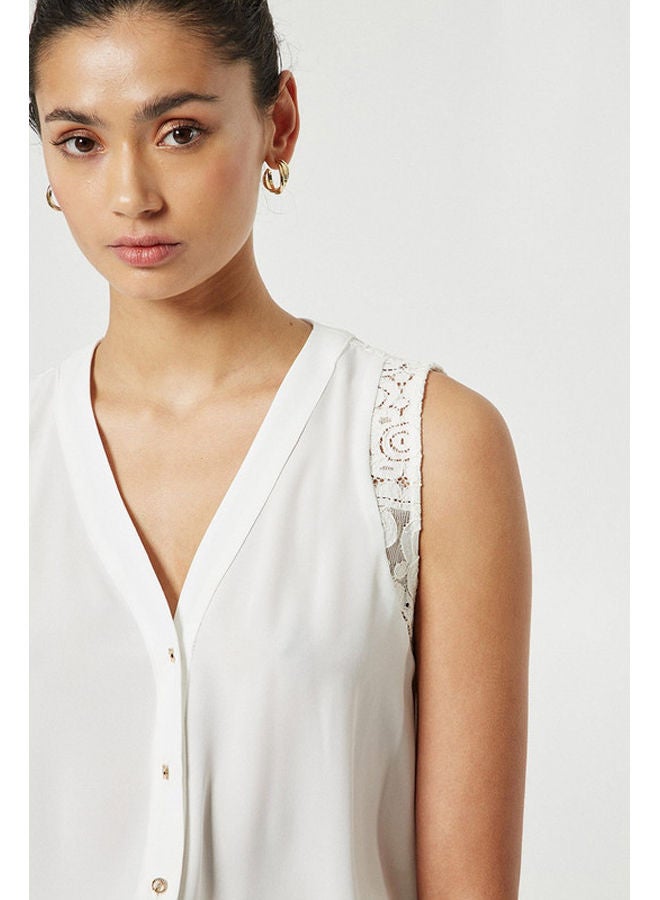 BSB Crochet lace sleeveless blouse - Image 2