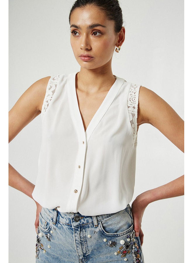 BSB Crochet lace sleeveless blouse - Image 3