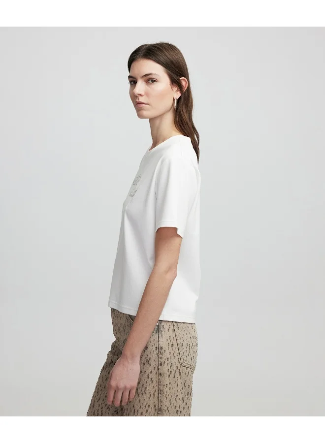 ابيكول تيشيرت بشعار مطرز