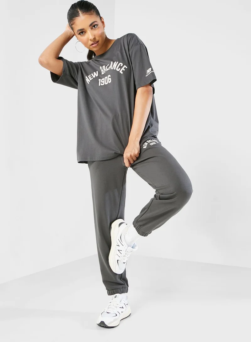 New Balance Essentials Varsity Oversized T-Shirt