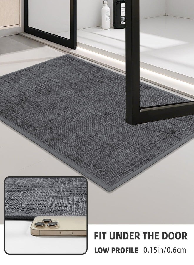 YIHOUSE سجادة حمام YIHOUSE مانعة للانزلاق، صغيرة الحجم، ماصة للماء، سريعة الجفاف، مناسبة لأرضية الحمام، سجاد حمام رقيق، تناسب أسفل الباب، قابلة للغسل، ذات وبر منخفض، مناسبة للمغسلة، رمادية اللون، مقاس 16 × 24 بوصة. - Image 3