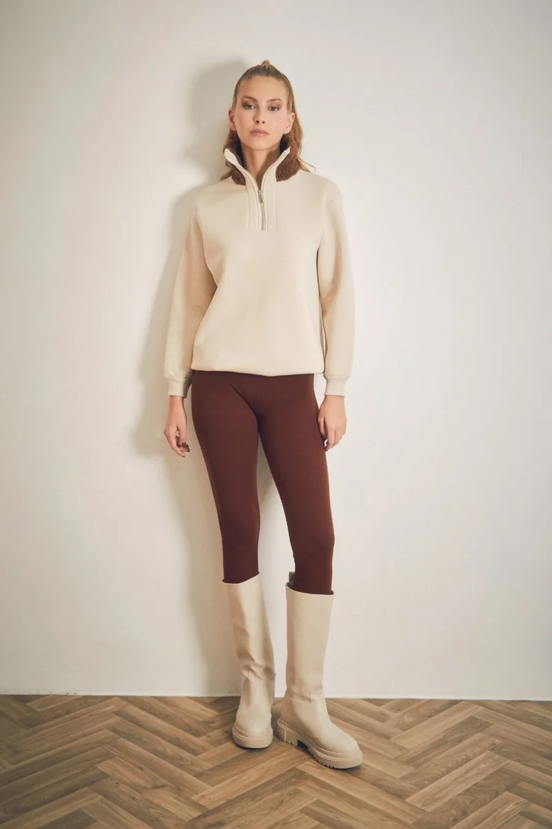 FullaModa Basic Sweatshirt with Plush Collar and Waist Stopper