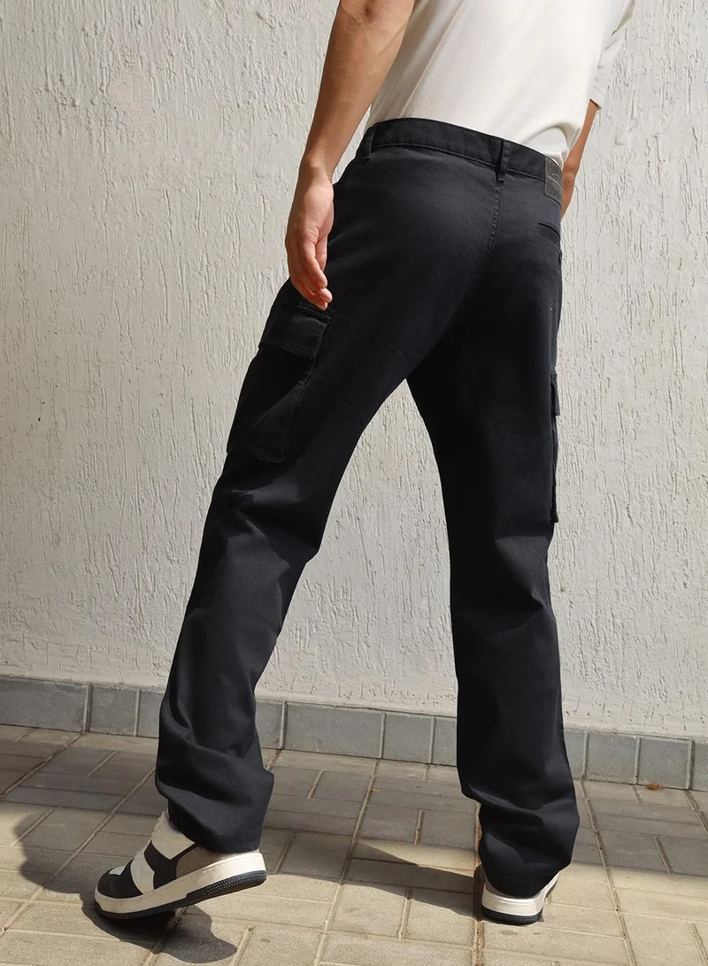 هوبرهولمي Men's Navy Cotton Blend Solid Pattern Full Length Cargo Relaxed Trouser